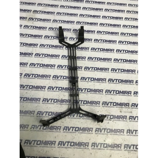 Кронштейн радиатора Peugeot 308 1.6BlueHDI 2013-2021 9805328380